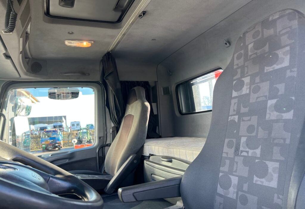 (D) 2004 MB Actros 2541 6x2*4 Brücke / Kran