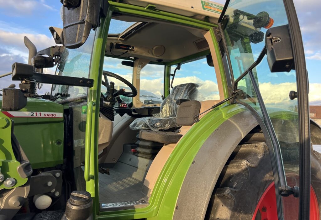 (D) 2021 Fendt 211 S Vario GEN 3