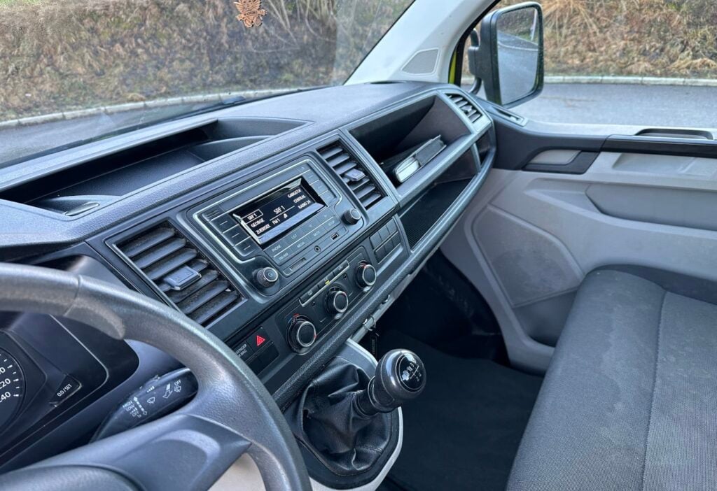 2017 VW T6 Transporter Brücke