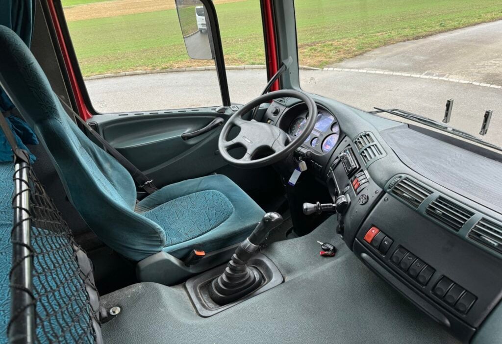2002 DAF CF85.480 6x4 Holzkran
