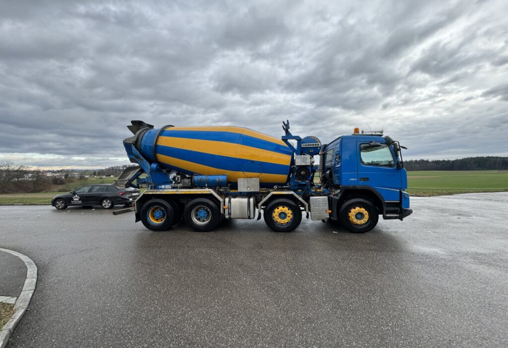 2011 Volvo FMX-460 8x4R Betonmischer