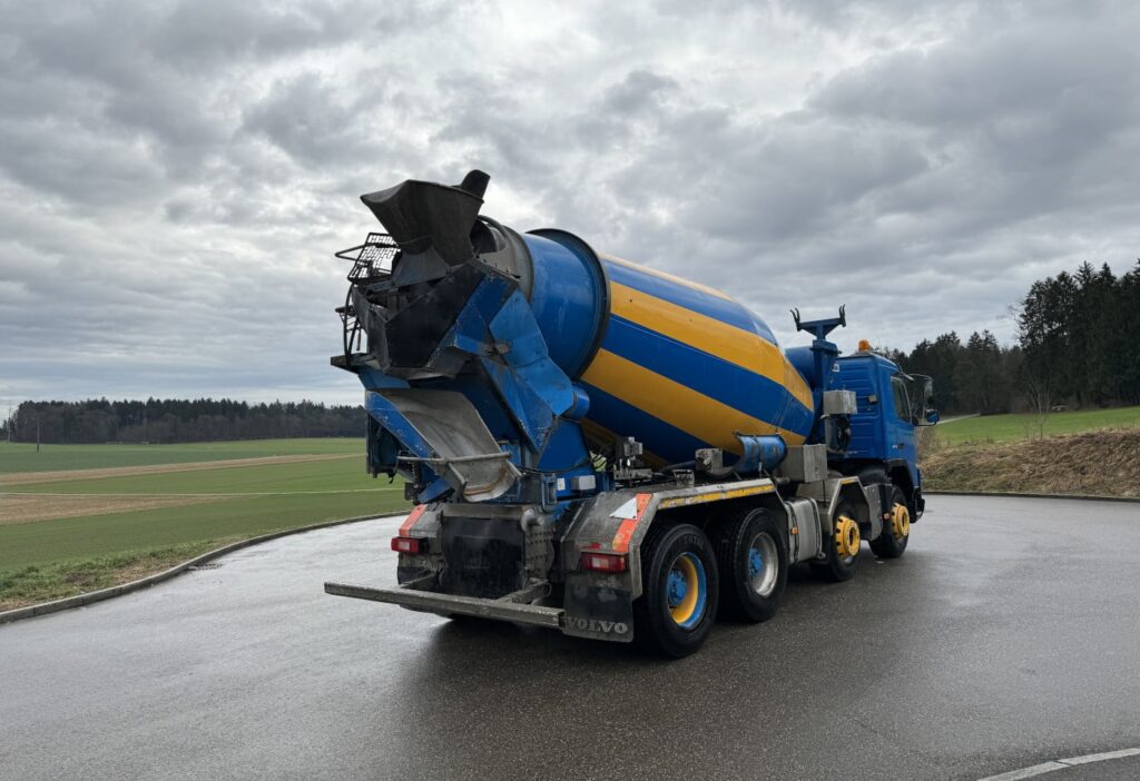 2011 Volvo FMX-460 8x4R Betonmischer