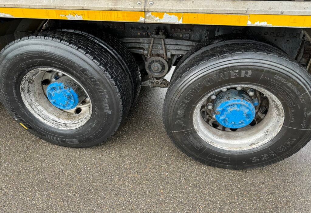 2011 Volvo FMX-460 8x4R Betonmischer