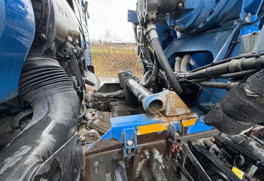 2011 Volvo FMX-460 8x4R Betonmischer