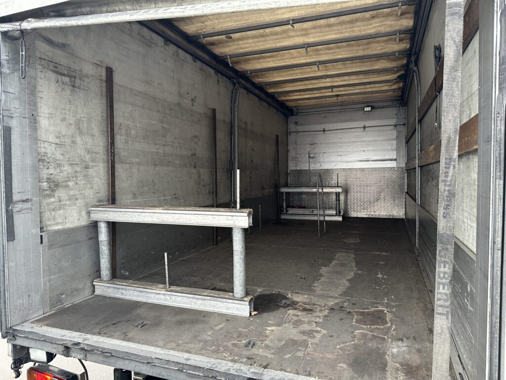 2009 MAN TGL 8.220 4x2 Blache / HB