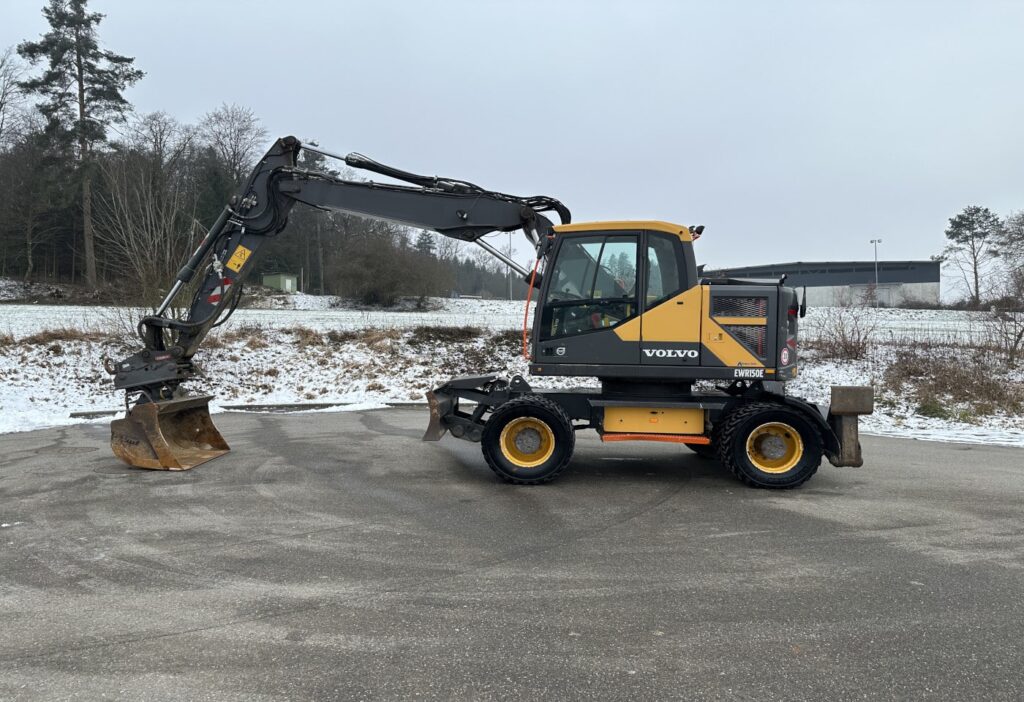 2016 Volvo EWR150E Bagger