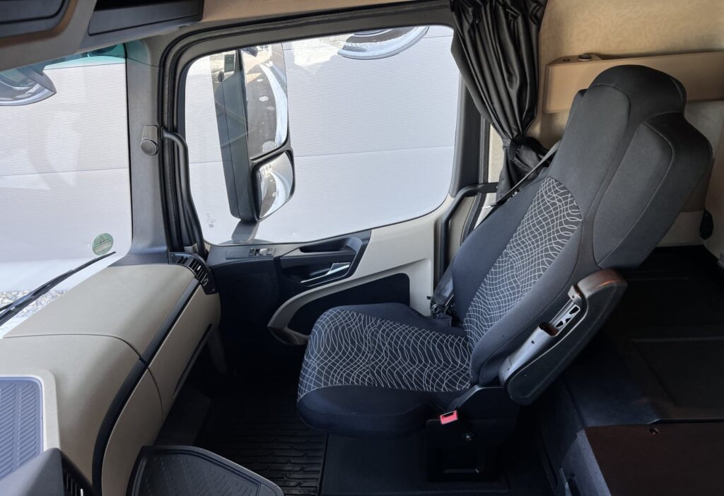 (D) 2016 MB-Actros 1845 4x2 SZM