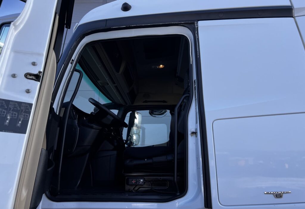 (D) 2016 MB-Actros 1845 4x2 SZM