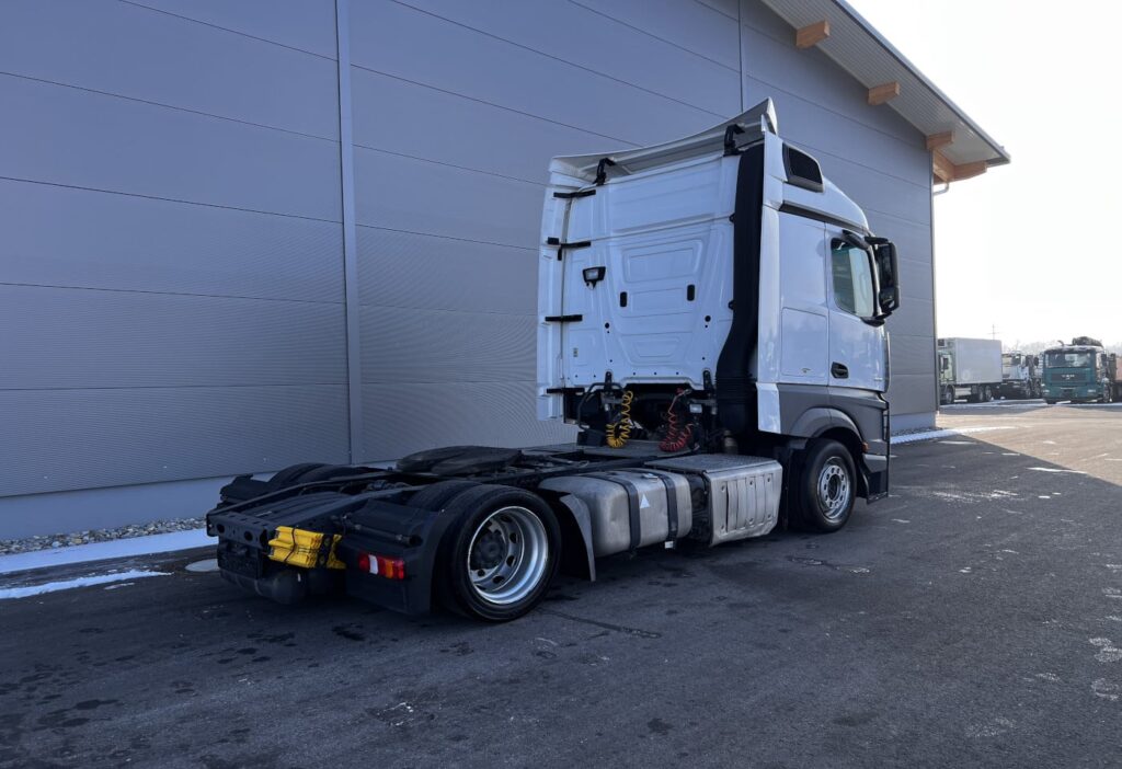 (D) 2016 MB-Actros 1845 4x2 SZM