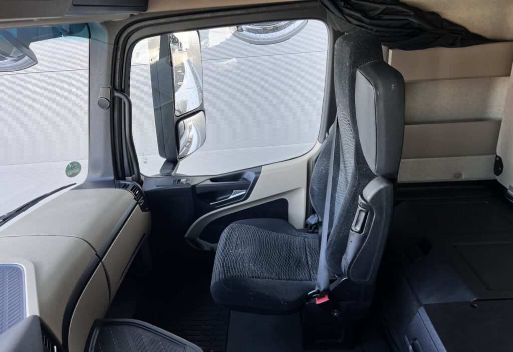 (D) 2016 MB-Actros 1845 4x2 SZM