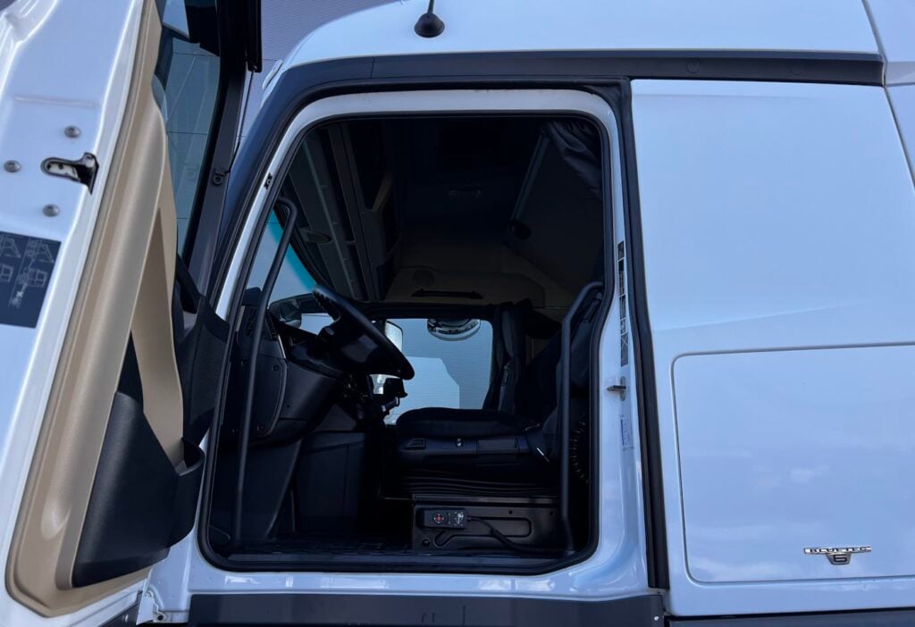 (D) 2016 MB-Actros 1845 4x2 SZM