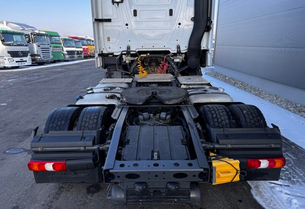 (D) 2016 MB-Actros 1845 4x2 SZM