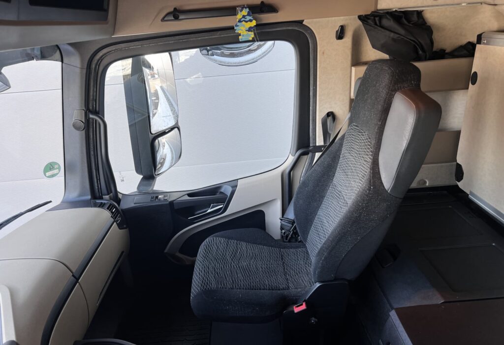 (D) 2016 MB-Actros 1845 4x2 SZM