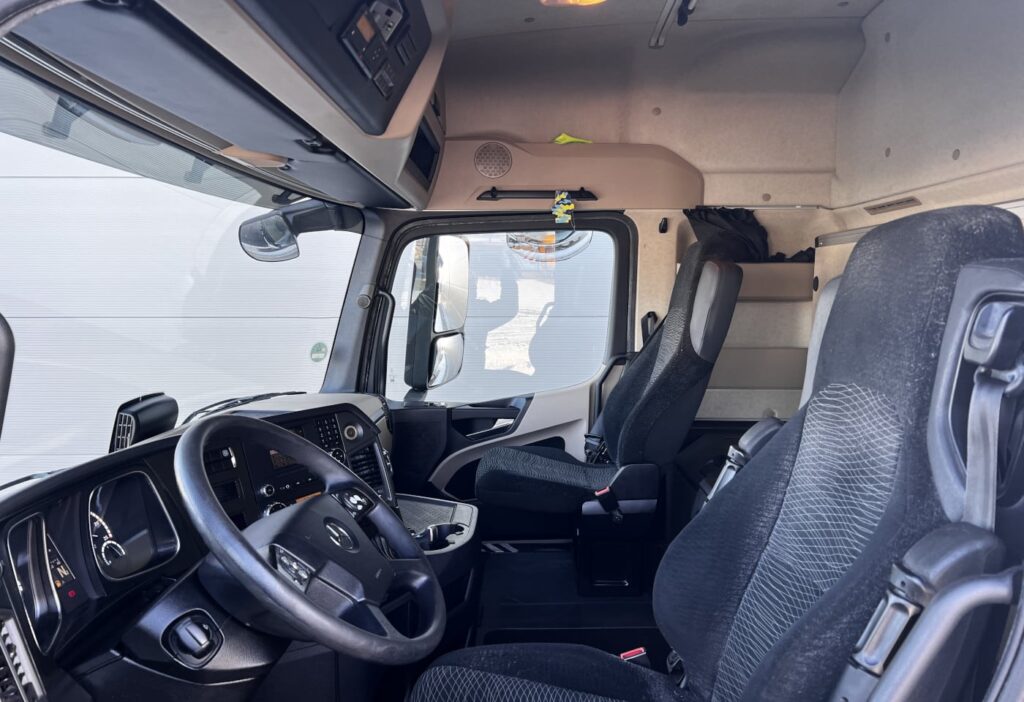 (D) 2016 MB-Actros 1845 4x2 SZM