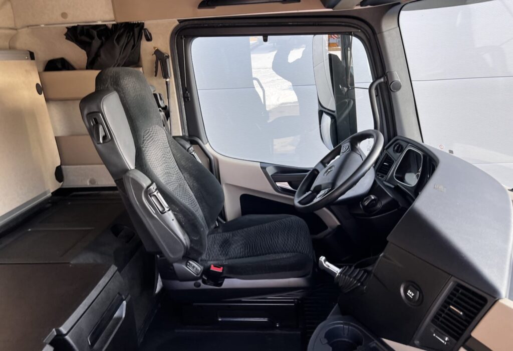 (D) 2016 MB-Actros 1845 4x2 SZM