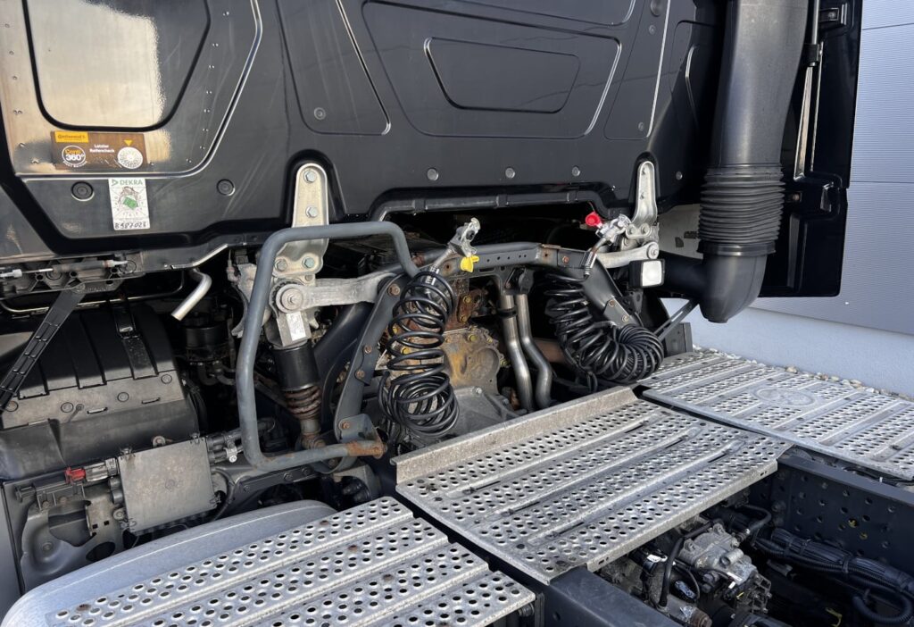 (D) 2017 MB-Actros 1845 4x2 SZM