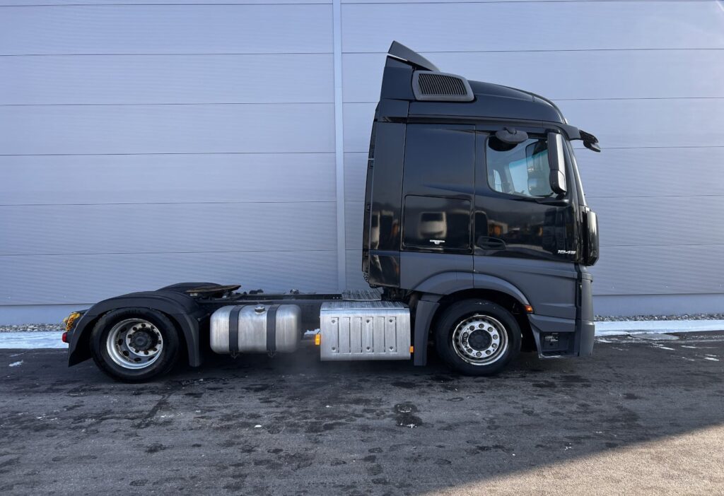 (D) 2017 MB-Actros 1845 4x2 SZM