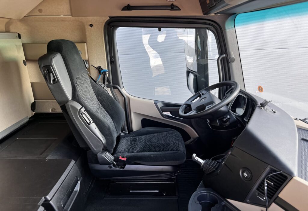 (D) 2017 MB-Actros 1845 4x2 SZM