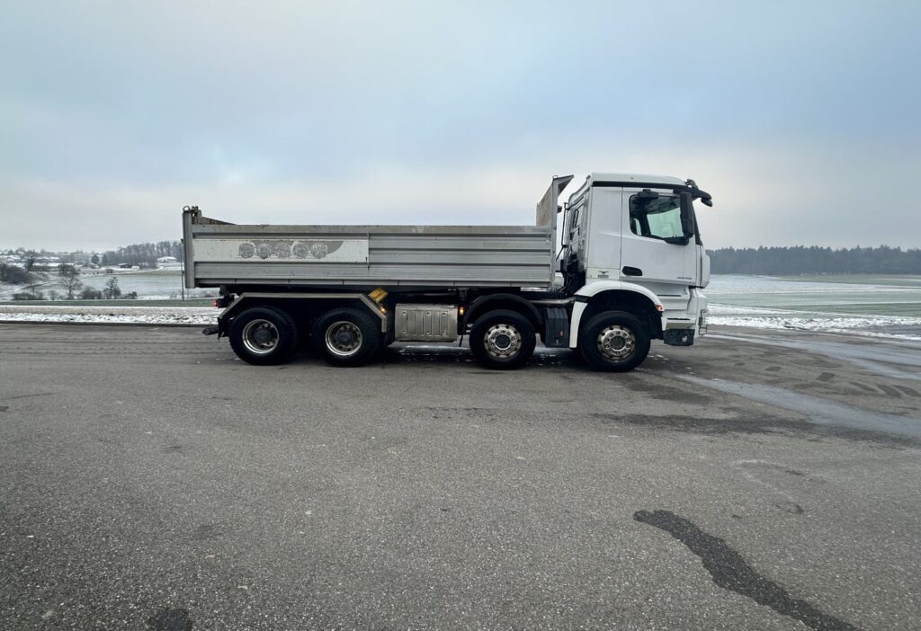 2015 MB-Arocs 3245 8x4 2-SK