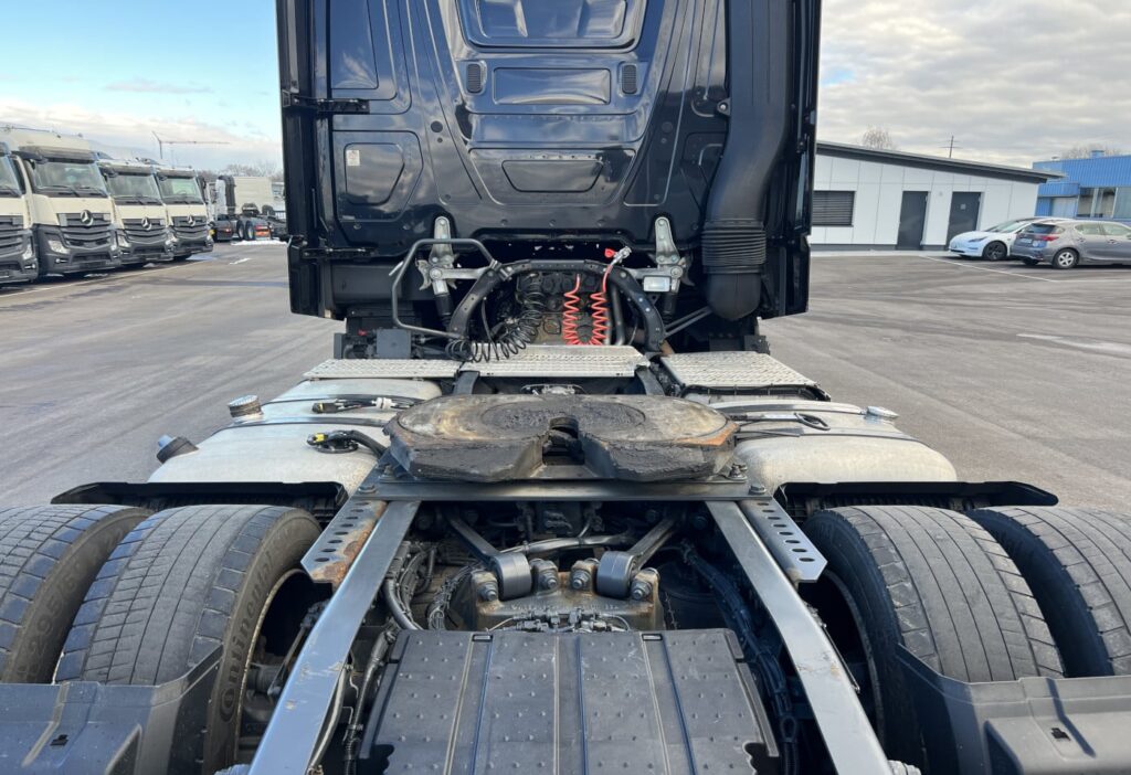 (D) 2017 MB-Actros 1842 4x2 SZM