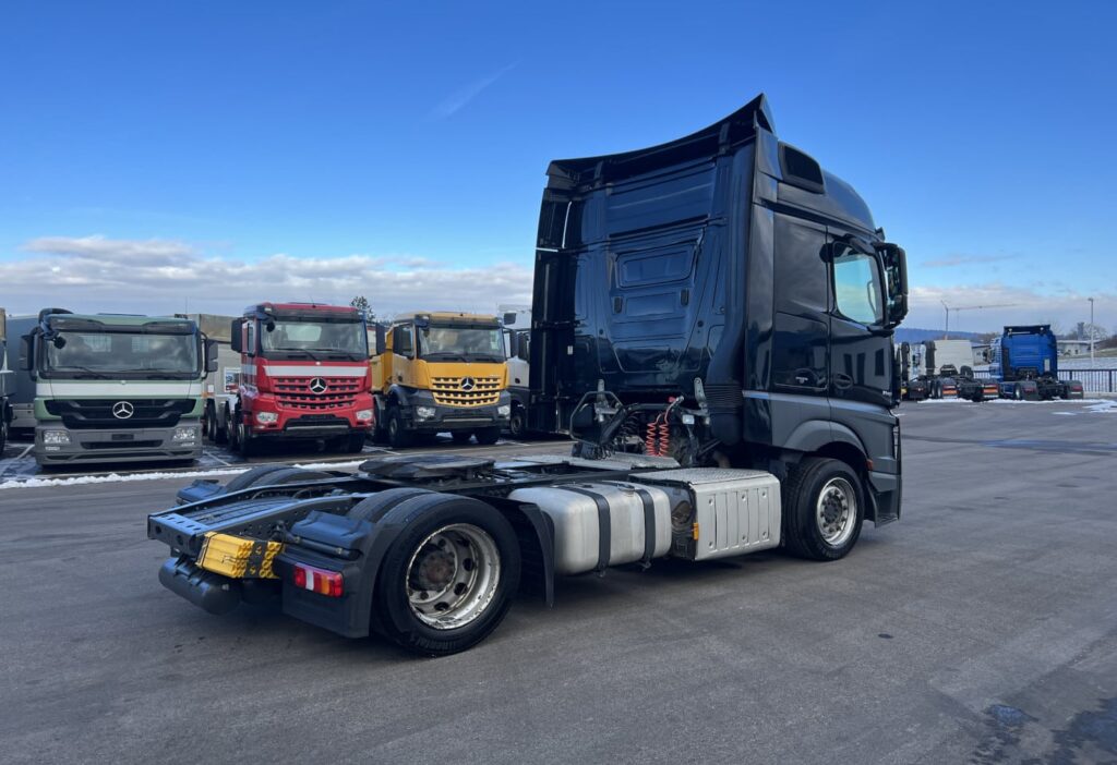 (D) 2017 MB-Actros 1842 4x2 SZM