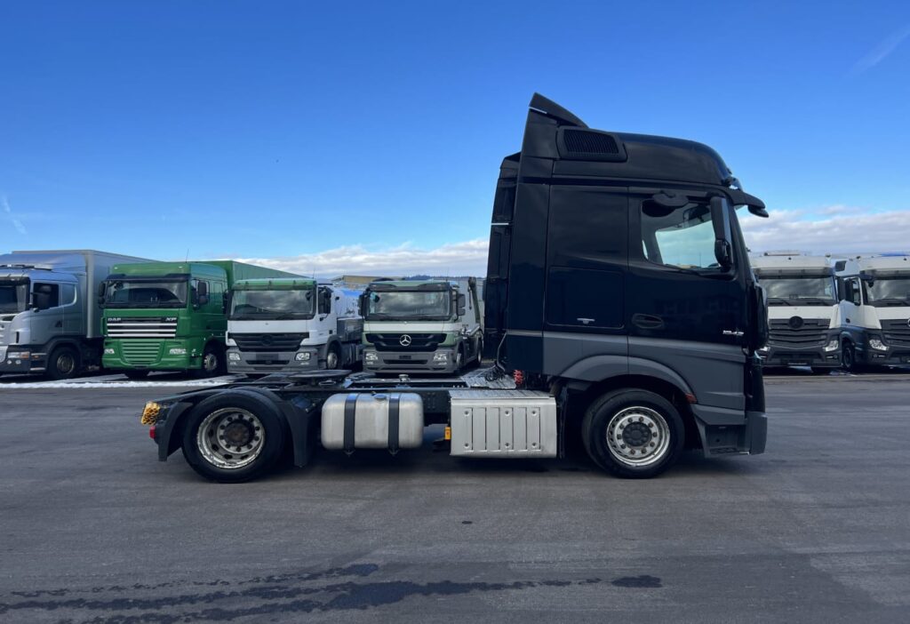 (D) 2017 MB-Actros 1842 4x2 SZM