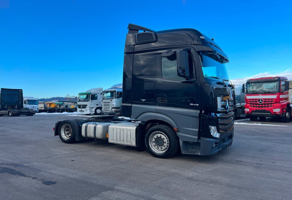 (D) 2017 MB-Actros 1842 4x2 SZM