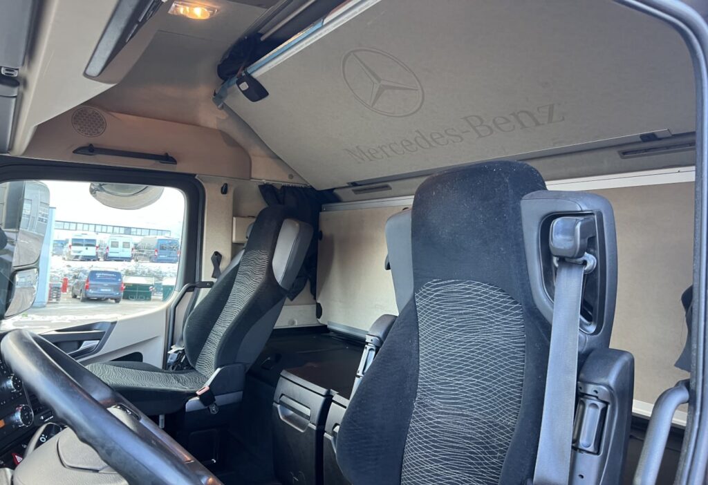 (D) 2017 MB-Actros 1842 4x2 SZM
