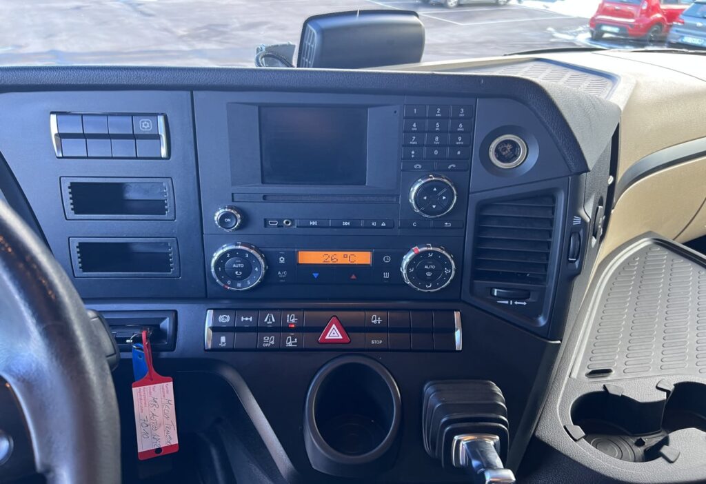 (D) 2017 MB-Actros 1842 4x2 SZM