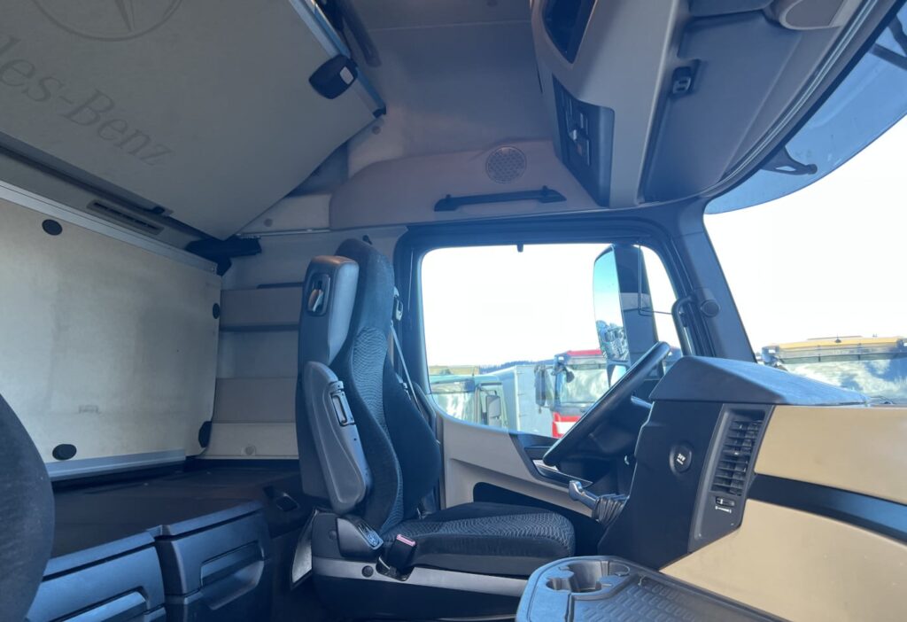 (D) 2017 MB-Actros 1842 4x2 SZM