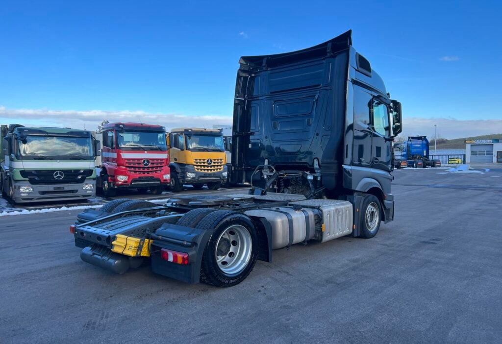 (D) 2017 MB-Actros 1842 4x2 SZM
