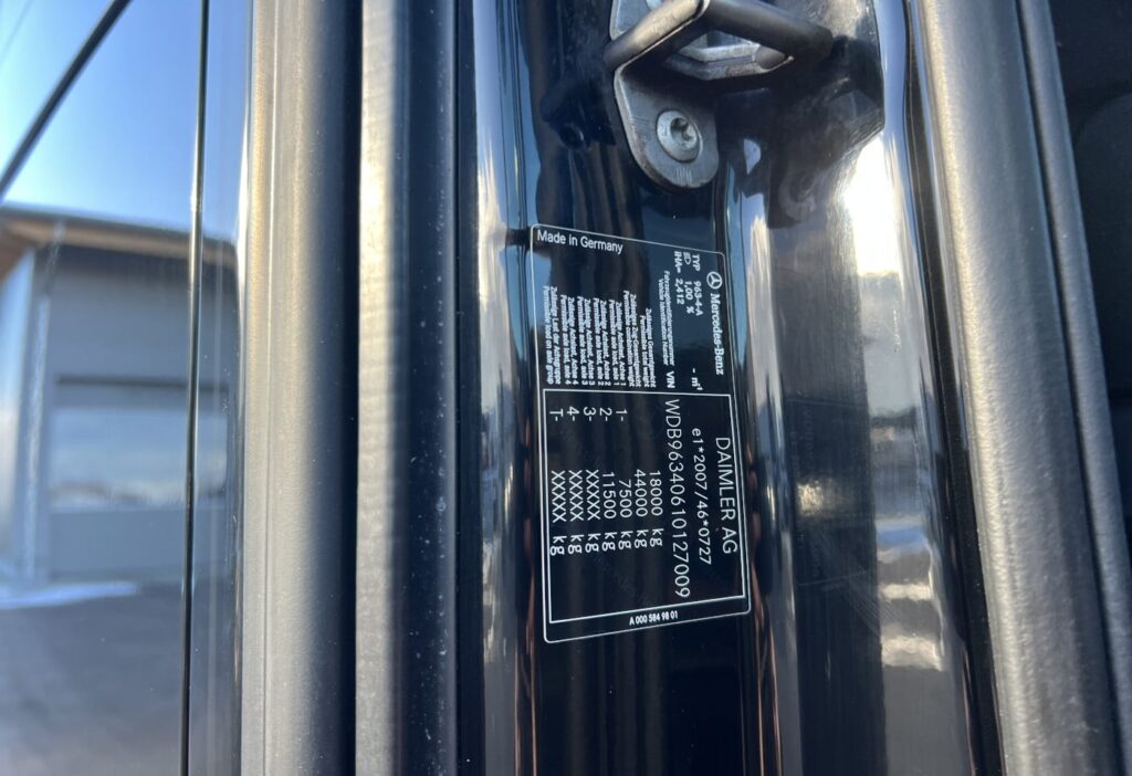 (D) 2017 MB-Actros 1842 4x2 SZM