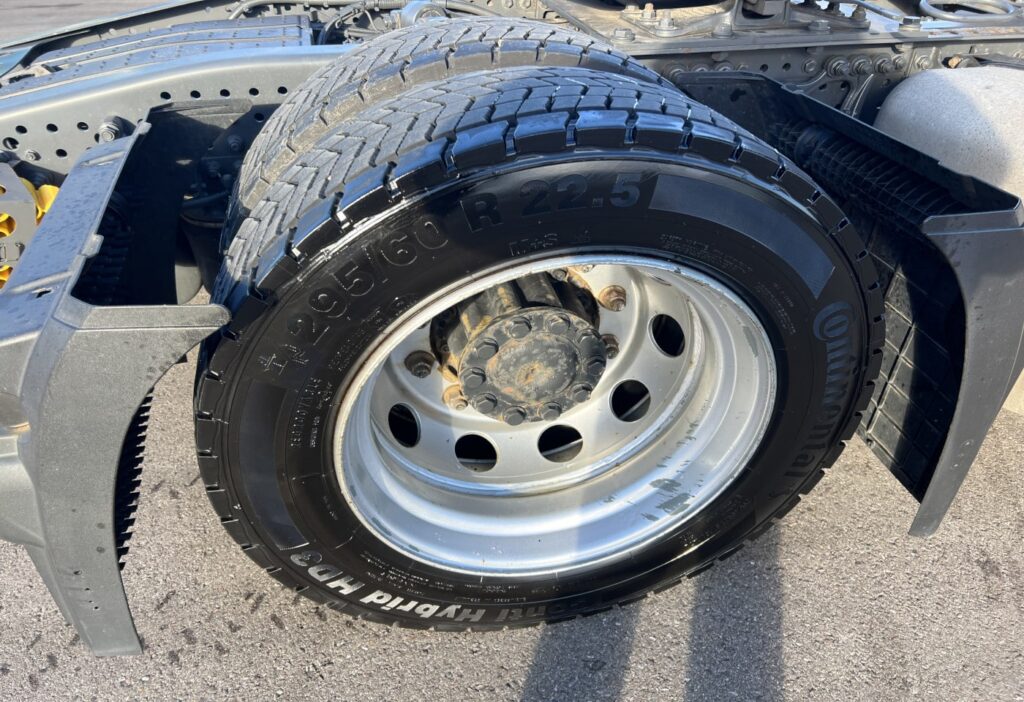 (D) 2017 MB-Actros 1842 4x2 SZM