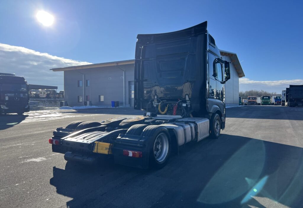 (D) 2017 MB-Actros 1842 4x2 SZM