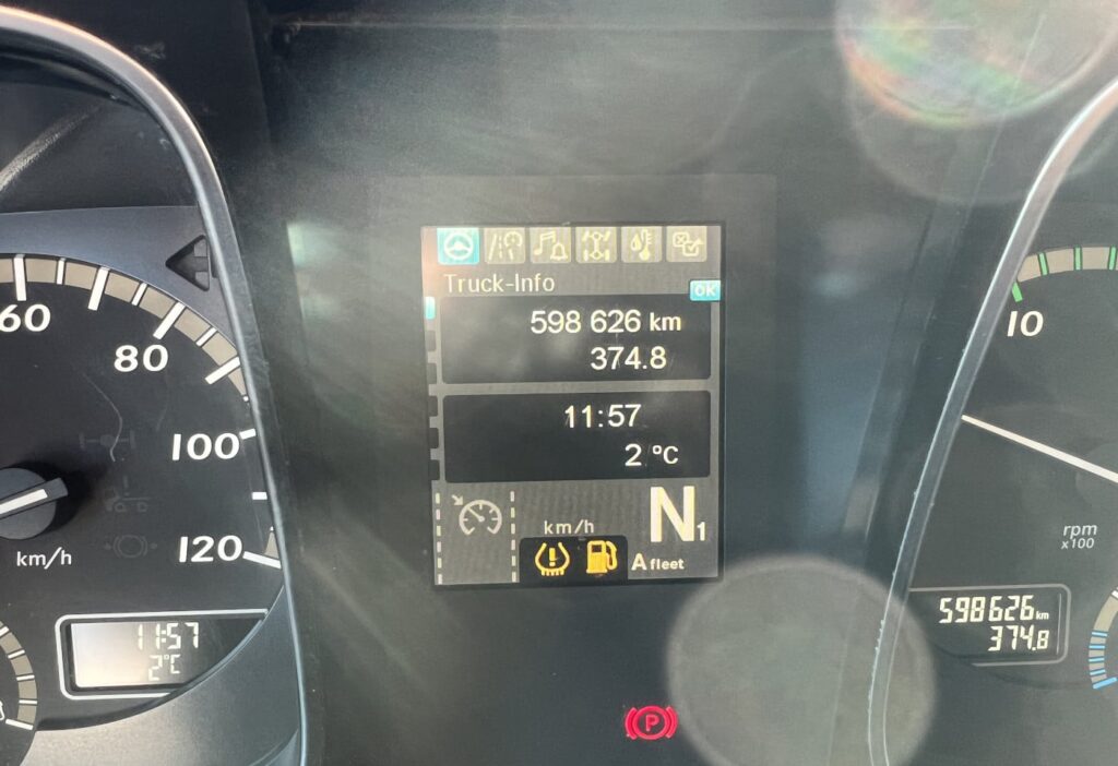 (D) 2017 MB-Actros 1842 4x2 SZM