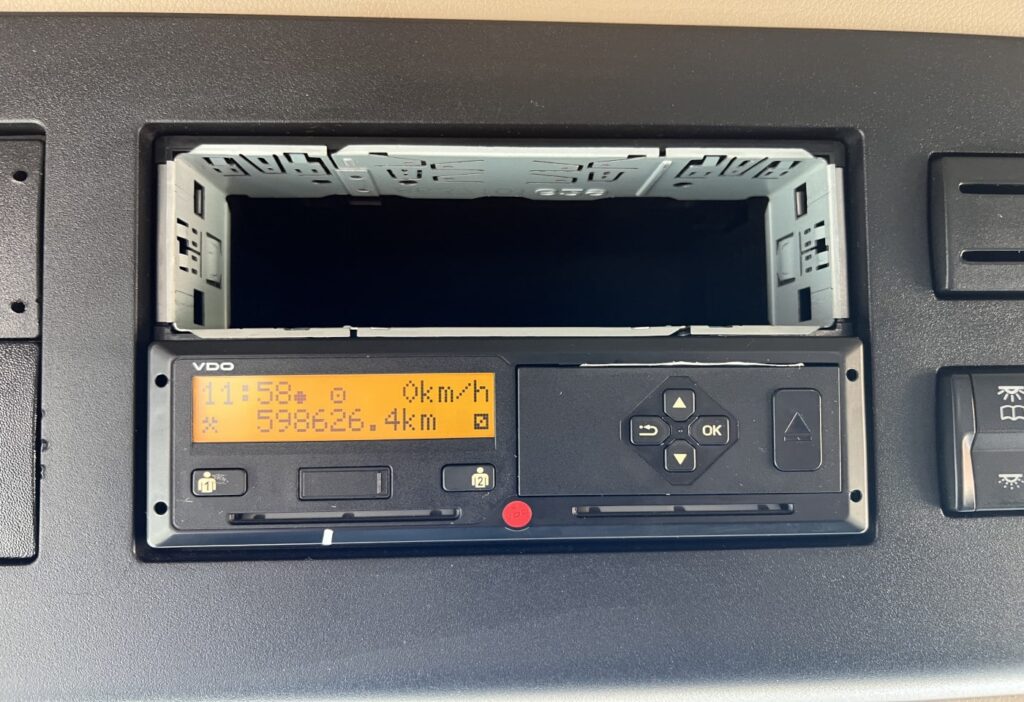 (D) 2017 MB-Actros 1842 4x2 SZM
