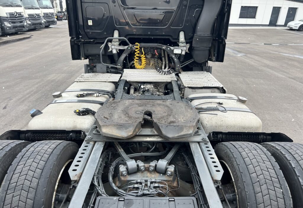 (D) 2017 MB-Actros 1842 4x2 SZM