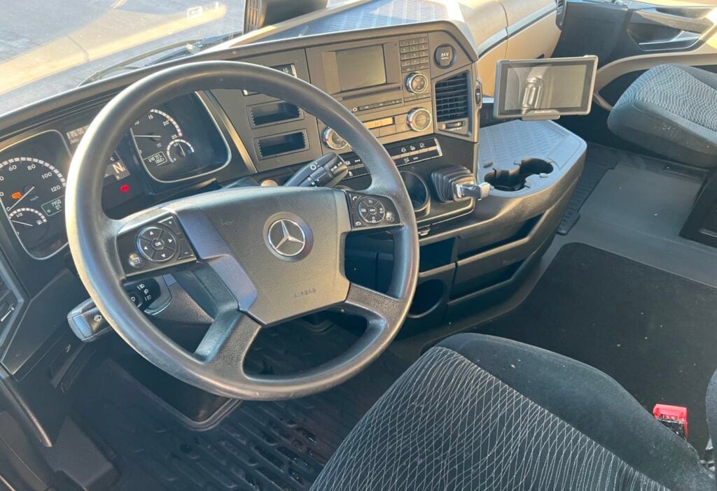 (D) 2016 MB-Actros 1845 4x2 SZM