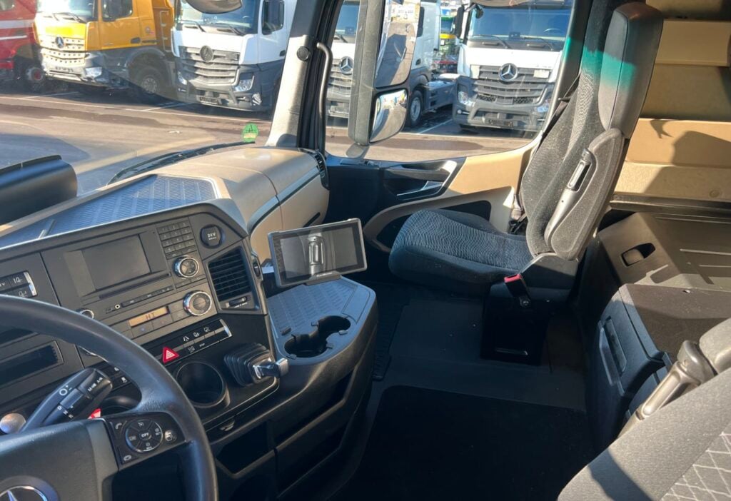 (D) 2016 MB-Actros 1845 4x2 SZM