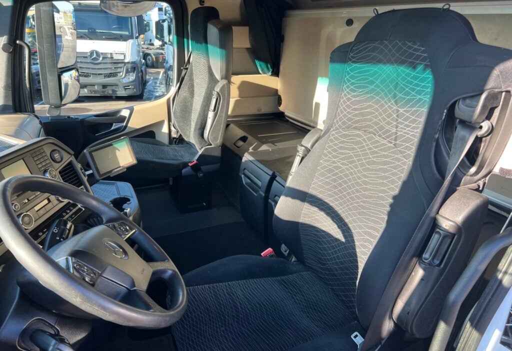 (D) 2016 MB-Actros 1845 4x2 SZM