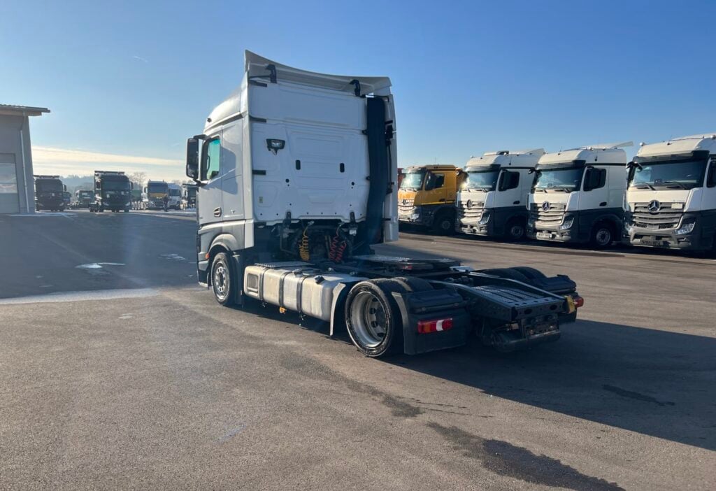 (D) 2016 MB-Actros 1845 4x2 SZM