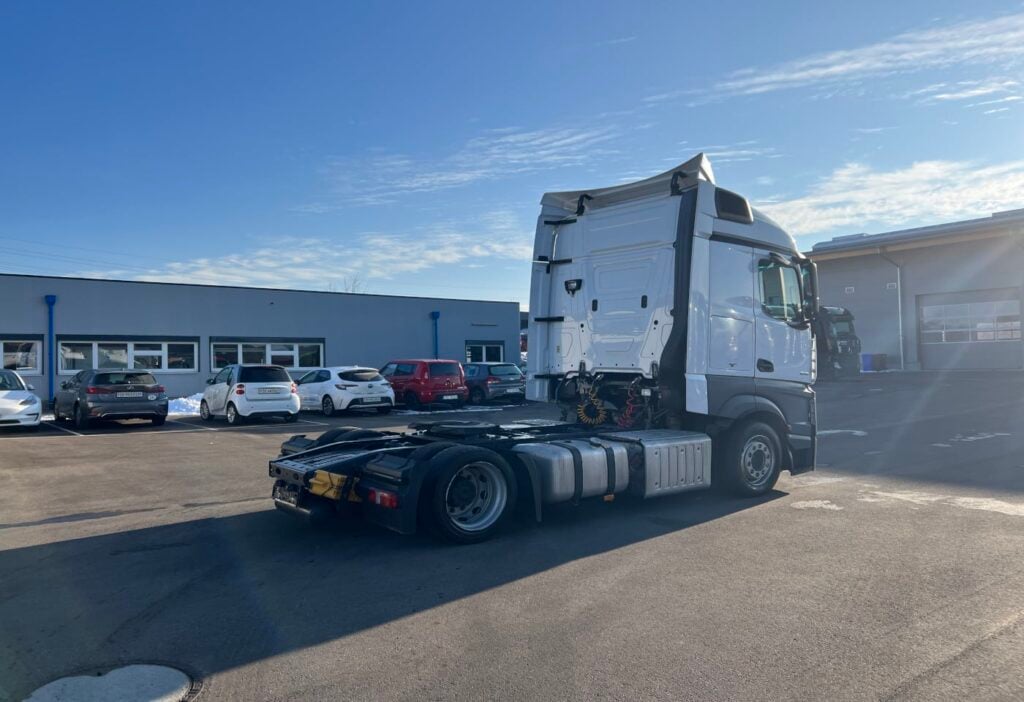 (D) 2016 MB-Actros 1845 4x2 SZM