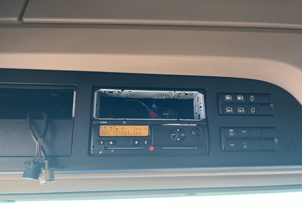 (D) 2016 MB-Actros 1843 4x2 SZM