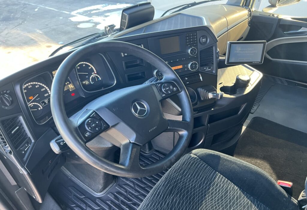 (D) 2016 MB-Actros 1843 4x2 SZM