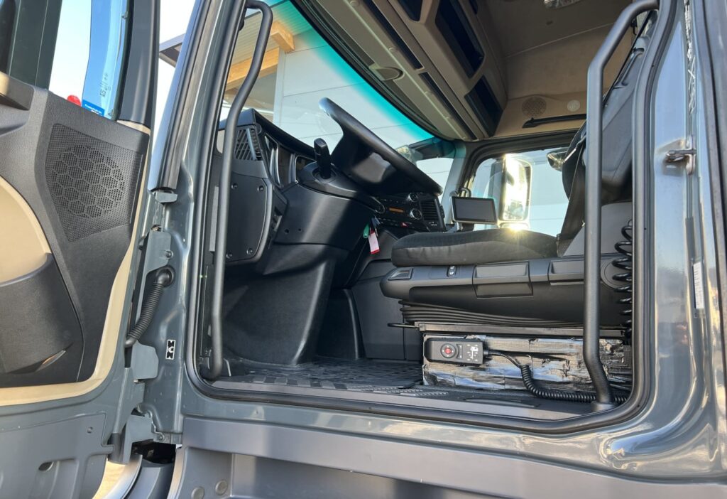 (D) 2016 MB-Actros 1843 4x2 SZM