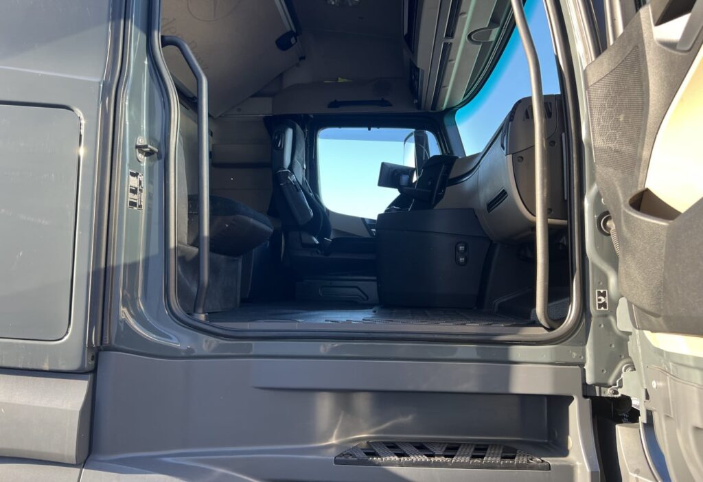 (D) 2016 MB-Actros 1843 4x2 SZM