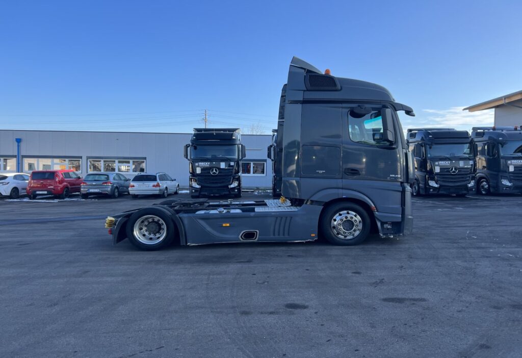 (D) 2016 MB-Actros 1843 4x2 SZM