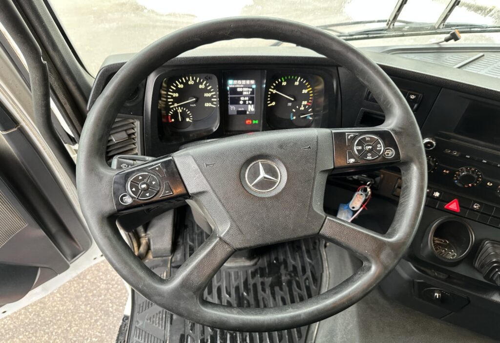 2015 MB-Arocs 3245 8x4 2-SK