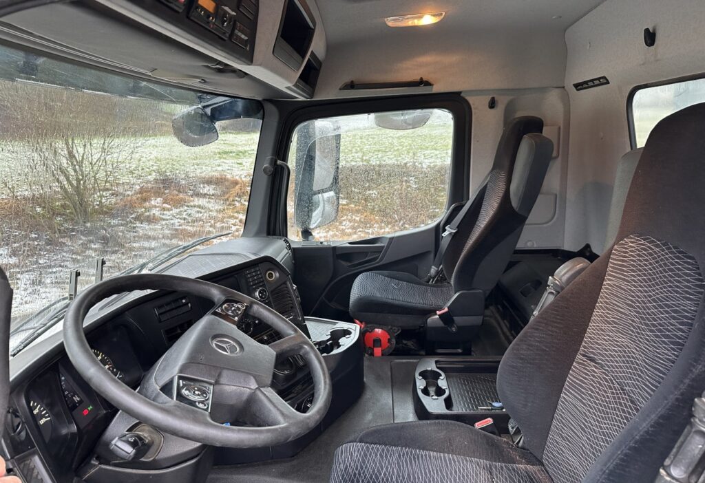 2015 MB-Arocs 3245 8x4 2-SK