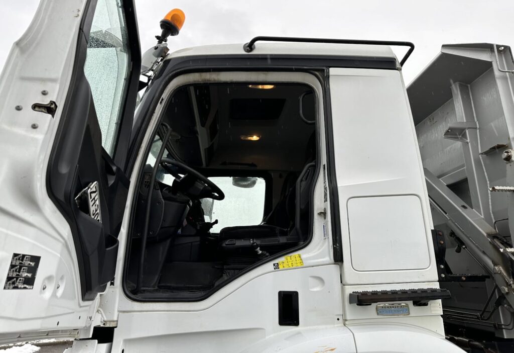 2015 MB-Arocs 3245 8x4 2-SK